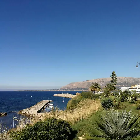Casa Vacanze Giuseppe * Trappeto (Sicily)